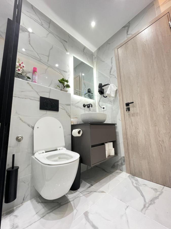Apollo 2 Bd Jacuzzi Suite Афины Экстерьер фото