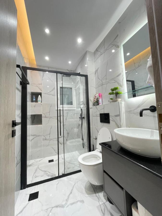 Apollo 2 Bd Jacuzzi Suite Афины Экстерьер фото